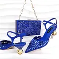 Ensemble exquis de sandales à talons hauts en strass bleu roi et pochette assortie - Bleu