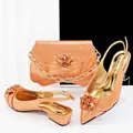 Ensemble de chaussures à bouts pointus orange iridescent et sac à main à fleur en cristal - 38 / Ensemble Chaussures et Sac / Orange