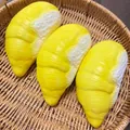 Realistic durian segment squishy toy made of slow rebound PU foam for stress relief - Artificial Durian / Yellow