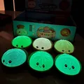 Giocattoli antistress panino squishy luminosi con adorabili faccine emoji al buio - Panino Noctilucente con Vaporiera / 8.5cm