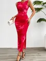 Elegantes ärmelloses Maxikleid mit abstraktem Fuchsia-Print, Seitenschlitz und Raffungen - S / Kleider / Rot