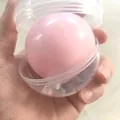 Rosa knuspriger handgefertigter Squishy-Ball in klarer Gashapon-Kapsel - Pfirsich / 1 Stück/Packung (7cm)