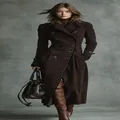 Elegante gabardina larga de gamuza marrón oscuro de estilo occidental para mujer con solapas - S / Castaño