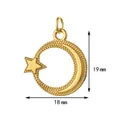 Goudkleurige ster en maan hanger detail met afmetingen van 18x19 mm weergegeven - Maan & Ster / Hangerpakket