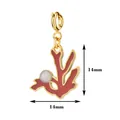 Detailansicht des 14mm roten Korallenanhängers mit Perle für die Schmuckherstellung - Coral with Spring Clasp / Rotes Korallen-Cluster