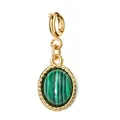 Pendentif ovale vintage en acier inoxydable doré 18K avec une pierre de malachite verte - Style Ovale à Ressort / Vert Malachite