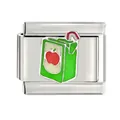 Vue détaillée d'un charm de brique de jus de pomme pour bracelets modulaires italiens. - Jus de pomme cartoon (CYM-016)