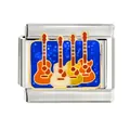 Détail macro du maillon de guitare acoustique pour bracelet modulaire italien en acier inox - Guitares colorées (CYM-019)