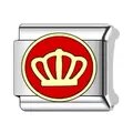 Vista dettagliata di una maglia charm italiana in acciaio inossidabile con corona rossa - Stile Corona Gialla (#4)