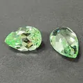 Coppia di zaffiri da laboratorio verde menta a forma di pera con riflessi brillanti. - A forma di goccia / 3*5mm (Circa 0.27ct) / Verde menta