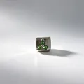 Maillon de breloque italienne en acier inoxydable orné de trois pierres de zircone vertes vives. - Vert Foncé (#5)