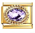 Dettaglio di una maglia modulare italiana in oro con zircone viola sfaccettato. - Zircone viola