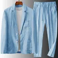 Detalle de conjunto de traje informal de lino azul claro para hombre con tejido transpirable - M / Top Y Pantalón / Azul claro