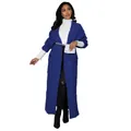 Gedetailleerde volledige opname van een comfortabel donkerblauw grof gebreid lang vest - S / Tops / Blauw