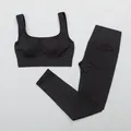 Zwarte naadloze yogaset met rekbare sportbeha en legging met hoge taille voor fitness - S / Boven- en Onderstuk (Beha-stijl) / Zwart