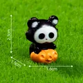 Adorabile miniatura di panda di Halloween su zucca per decorazioni micro paesaggi - Al2.2cm La1.7cm Sp1.6cm