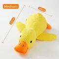 Mittleres gelbes Plüsch-Entenspielzeug für Hunde mit Quietscher, Größe 32 x 28 cm - Assault Duck (Mittel) / 32x28cm / Gelb