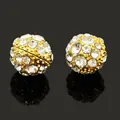 Elegante goldene magnetische Ohrstecker mit einer brillanten klaren Kristallkugel - Funkelndes Magnetisches Kugel-Stil (X534-B) / Ein Paar / Gold