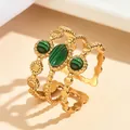 Vintage δαχτυλίδι από ανοξείδωτο ατσάλι 18K με πράσινες πέτρες μαλαχίτη και τριπλό δέσιμο - Χρυσό-Μαλαχίτης