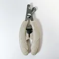 Professionelle Haustier-Nagelschere mit rundem Loch und beigem Pfotendesign-Griff - S / Hellbraun