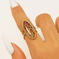 Elegant gold fashion ring featuring a chic leopard print oval inlay for stylish women - 椭圆豹纹双轨款式(A-431) / 18K Gold