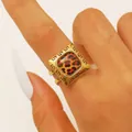 Elegant square gold-plated ring featuring leopard print center and Greek key border design - 希腊回纹方形豹纹款式(A-465) / 18K Gold