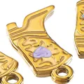 Goldener Edelstahl Stiefelanhänger mit lila Herz Emaille für kreativen DIY Schmuck - Herz-Stil / 5 Stück / Lila