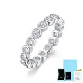 Elegante anello eternity in argento S925 con moissanite a castone rotondo - Taglia US 9 / Stile Classico con Incastonatura a Castone (R13125) / Argento