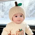 Adorable gorro de invierno de felpa beige para bebé con orejeras y diseño de manzana - Circunferencia 40-48cm, adecuado para 3-18 meses / Beige Manzana (Doble Capa)