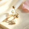 Bague spirale dorée élégante avec de délicats charms roses blanches et billes lisses - Taille unique / Style Géométrique Rose 3D et Perle Dorée(10640) / Or