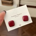 Minimalistische bordeauxrode vierkante geometrische oorknopjes - Vierkante Stijl (UAZ1) / 1.5*1.5 / Rood