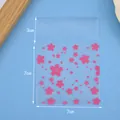 Transparente matte selbstklebende Beutel mit rosa Kirschblütenmuster für Kekse 7x7cm - Mattierte Kirschblüte / 100 Stück/Packung (7x7+3cm)