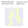 Adesivo mano fantasma di Halloween fosforescente per decorazione parete 13x13cm - Artigli di Fantasma Luminosi (D) / 13x13cm