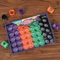 48-teiliges Halloween-Mini-Plastik-Regenbogenfeder-Spielzeugset mit Gruselmustern - Halloween-Serie (8828/8833) / Einzelstück