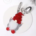 Portacubiertos de gnomo navideño en fieltro rojo y gris para decoración de mesa - Estilo B Porta Cubiertos Gnomo