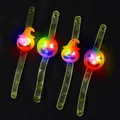 Set mit 4 leuchtenden Halloween-Kürbis-Armbändern mit bunten LED-Lichtern für Kinder - Kürbis Leuchtendes Armband