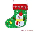 Grünes DIY-Weihnachtsstrumpf-Set aus Filz mit süßem Schneemann- und Schneeflocken-Design - Schneemann / DIY Bastelset (17.8*20.1cm)