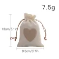 Piccolo sacchetto in juta beige con stampa a cuore e coulisse, misura 9,5x13cm - 8x10cm / Beige