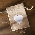 Piccola borsa in tela con cuore e etichette di misura 10x13cm. - 8x10cm / Marrone