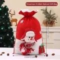 Grand sac cadeau de Noël tricoté rouge et blanc avec un motif de bonhomme de neige 3D. - Style bonhomme de neige