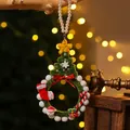Ciondolo ghirlanda albero di Natale in scovolino verde con cinturino di perle festivo. - Ghirlanda con Catena di Perle Stile 2