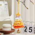 Handgefertigter gehäkelter Weihnachtsbaum-Anhänger mit Pompons und einer kleinen Glocke - Stil G / Einzelstück