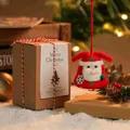 Handgemaakte kerstmanbel van wolvilt met feestelijke rustieke geschenkverpakking - Kerstman Ornament met Geschenkdoos