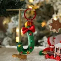 Portachiavi natalizio a forma di lettera J in peluche verde con fiocco rosso decor - Spilla ciondolo natalizio - stile 2
