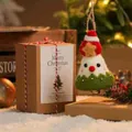 Handgemaakte wollen vilt sneeuwpop bel hanger voor kerstboom met bruine geschenkdoos - Groene Sneeuwpop met Geschenkdoos