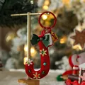 Portachiavi natalizio in peluche rosso lettera J con fiocco verde e fiocchi di neve - Spilla ciondolo natalizio - stile 4