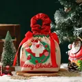 Festliche Weihnachts-Kordelzugtasche aus Samt mit Weihnachtsmann-Motiv. - Geraffter Handheld-Stil / Off-white-Weihnachtsmann