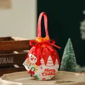 Festliche rot-weiße Weihnachtsgeschenktüte mit Schneemann und Schleife für Süßigkeiten - Druckstil 07-Schneemann Baum
