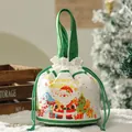 Festlicher Weihnachts-Kordelzugbeutel mit Weihnachtsmann-Motiv und Hasenohrengriff - Weihnachtsparty / L / Weiß und Grün