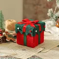 Luxe pluchen rode en groene kerstcadeaudoos met strik, afmetingen zijn 12x12x12cm. - Kerst Rood Groen Flanellen Cadeaudoos Strikstijl